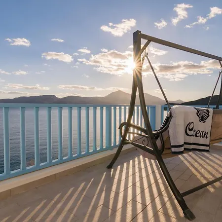 Il Porto Di Milos Adámasz